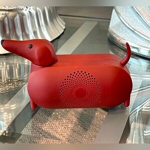 WIRELESS Dachshund 3 inch Mini SUBWOOFER Portable Speaker.